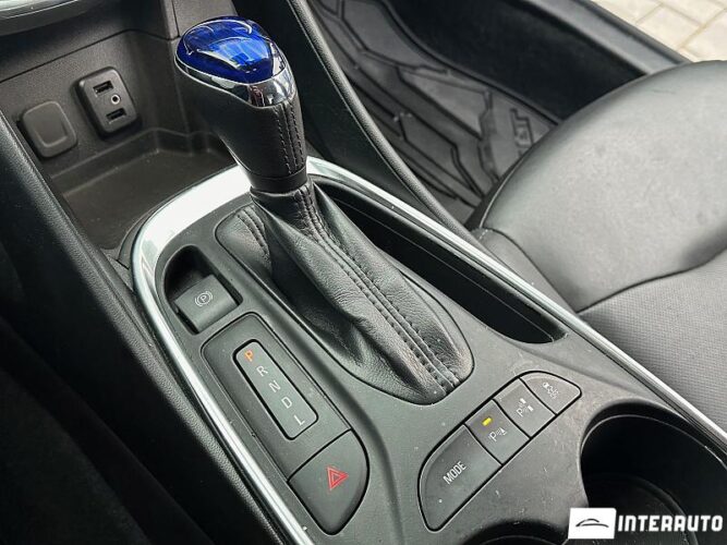 Chevrolet Volt 49 interauto-car