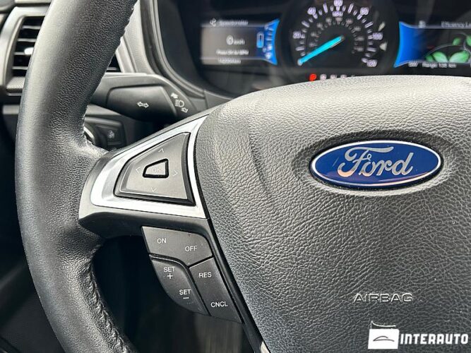 Ford Fusion 35 interauto-car