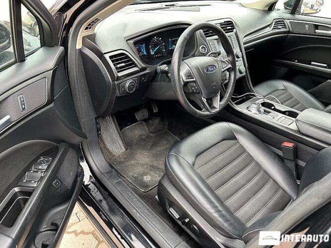 Ford Fusion 31 interauto-car