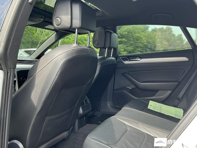 Volkswagen Arteon 51 interauto-car