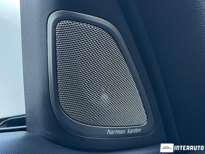 BMW 745e Plug-in hybrid 48 interauto-car