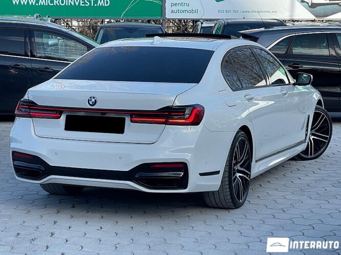 BMW 745e Plug-in hybrid 42 interauto-car