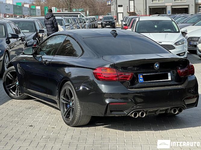 BMW M4 40 interauto-car