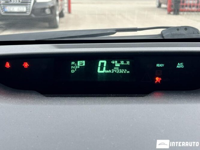 Toyota Prius 36 interauto-car