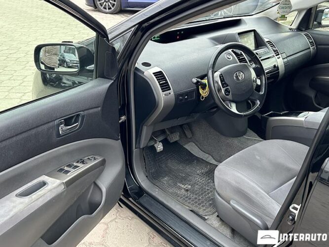 Toyota Prius 30 interauto-car