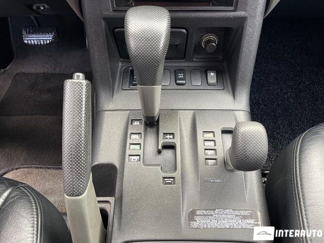 Mitsubishi Pajero 42 interauto-car