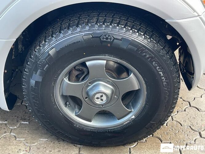 Mitsubishi Pajero 51 interauto-car