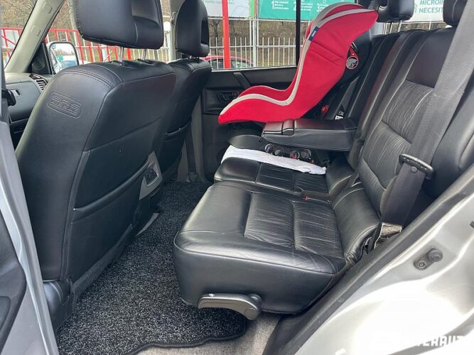 Mitsubishi Pajero 48 interauto-car