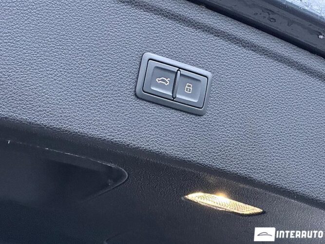 Audi Q5 72 interauto-car