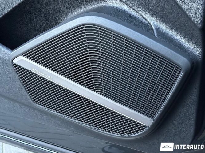 Audi Q5 56 interauto-car