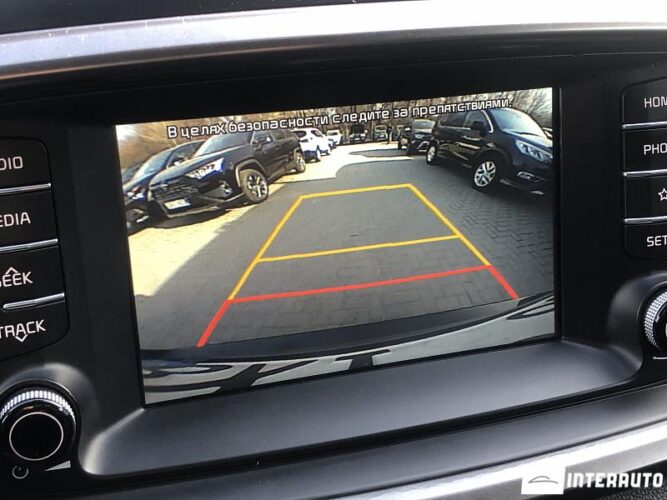 Kia Sorento 41 interauto-car