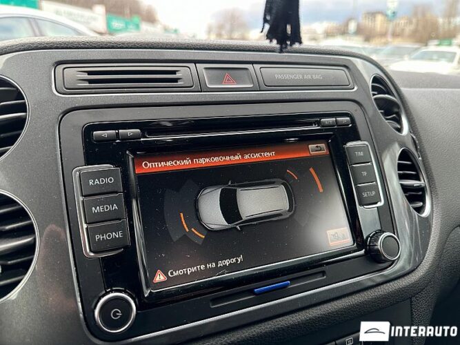 Volkswagen Tiguan 41 interauto-car