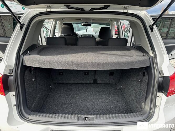 Volkswagen Tiguan 49 interauto-car
