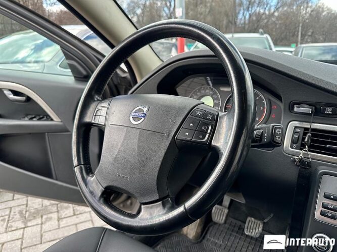 Volvo V 70 35 interauto-car