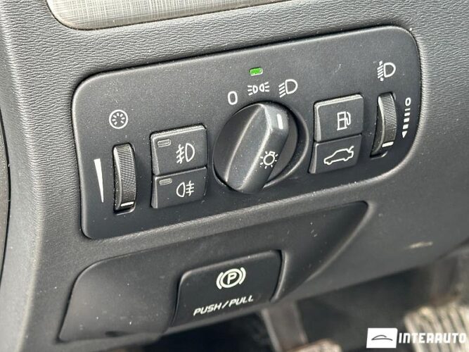 Volvo V 70 39 interauto-car