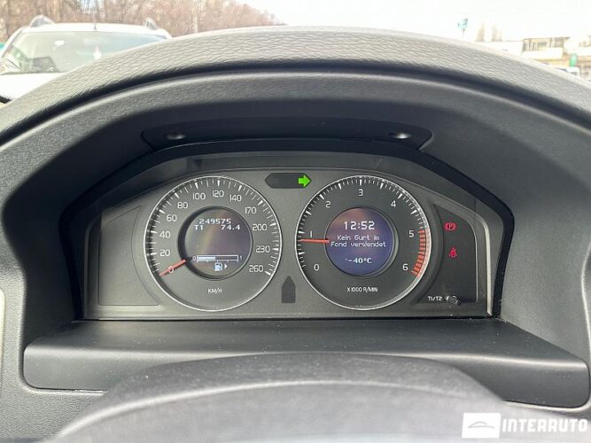 Volvo V 70 36 interauto-car