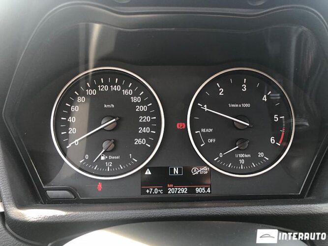 BMW X1 1.6D 33 interauto-car