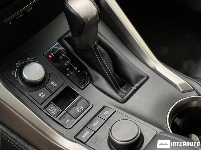 Lexus NX 300H 41 interauto-car