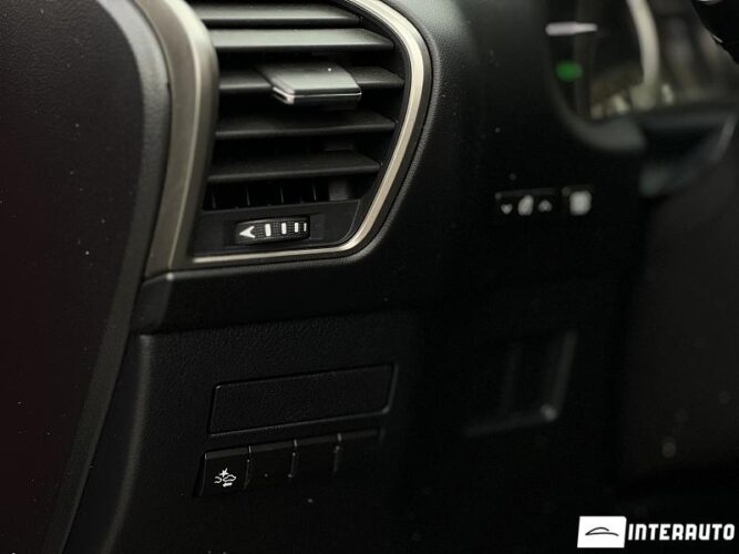 Lexus NX 300H 35 interauto-car