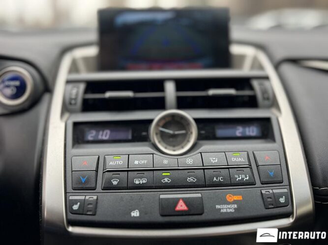 Lexus NX 300H 40 interauto-car