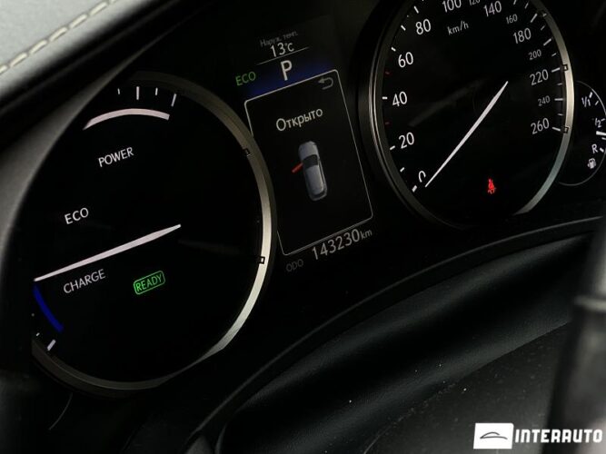 Lexus NX 300H 37 interauto-car