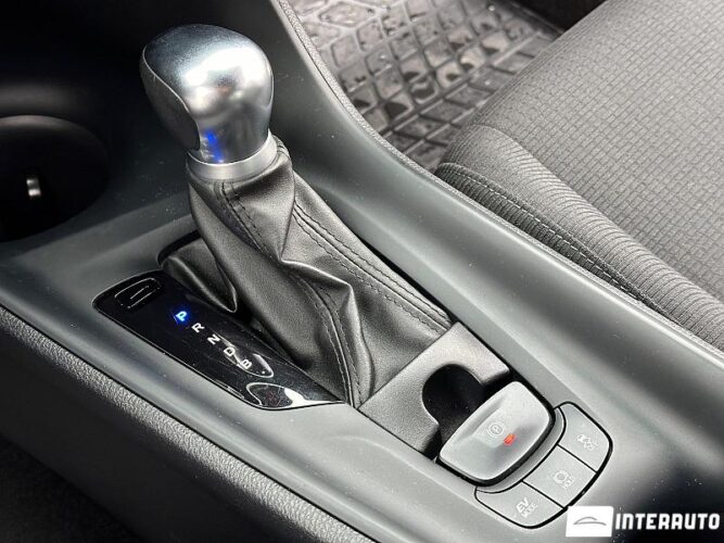 Toyota C-HR 41 interauto-car