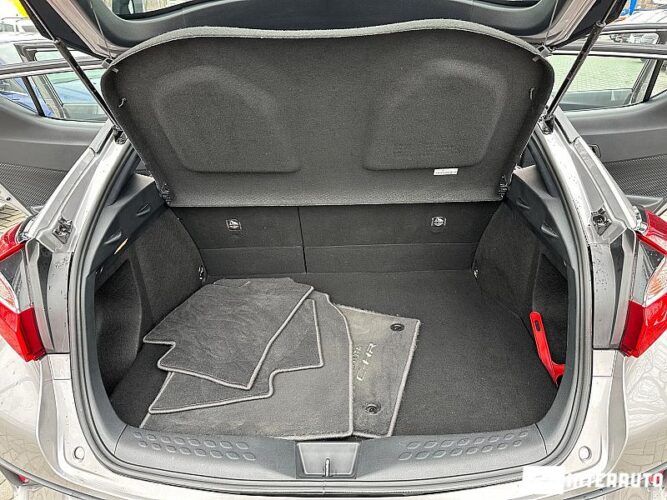 Toyota C-HR 49 interauto-car