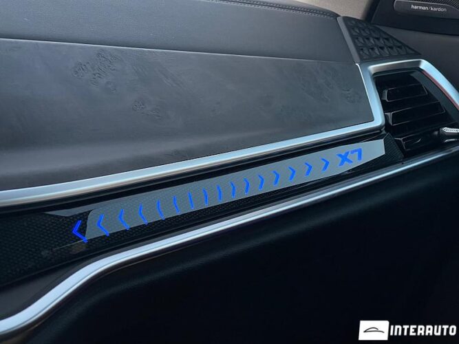 BMW X7 4.0i 55 interauto-car