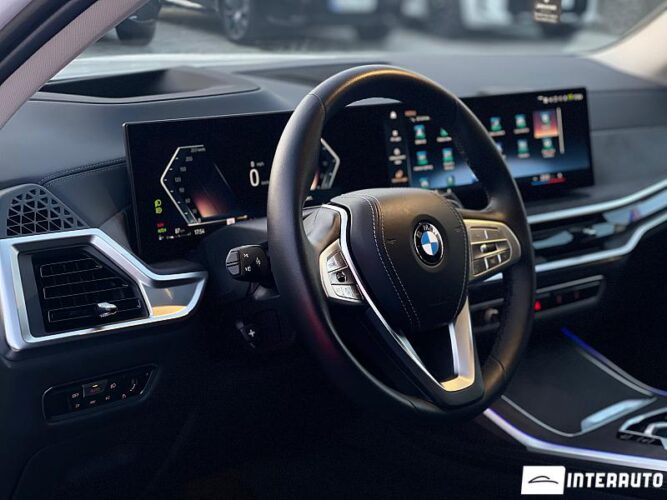 BMW X7 4.0i 48 interauto-car