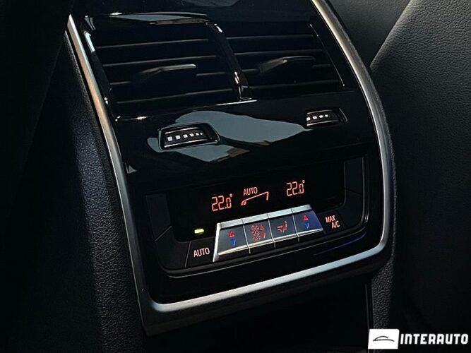 BMW X7 4.0i 61 interauto-car