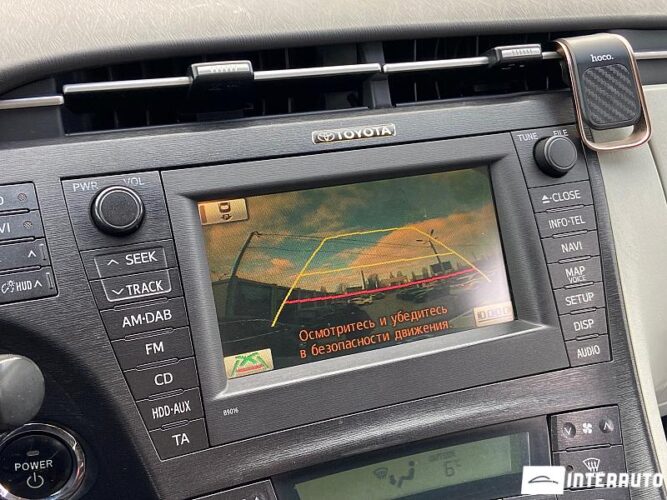 Toyota Prius 44 interauto-car