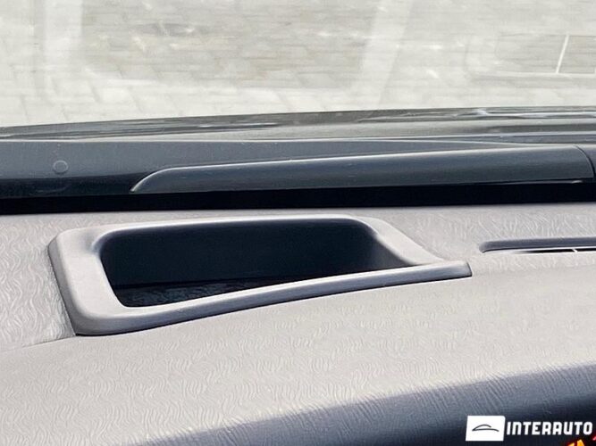 Toyota Prius 40 interauto-car