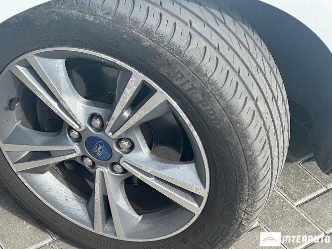 Ford Focus 49 interauto-car