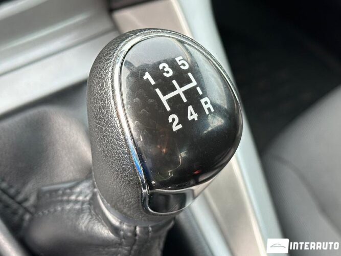 Ford Focus 43 interauto-car