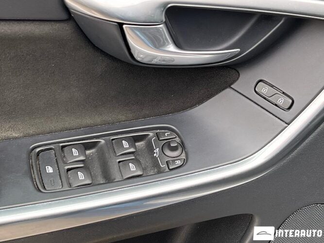 Volvo XC 60 35 interauto-car