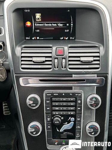 Volvo XC 60 42 interauto-car