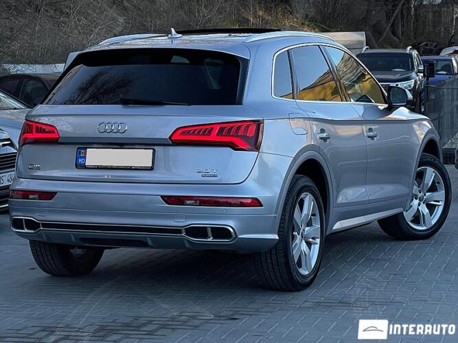 Audi Q5 40 interauto-car