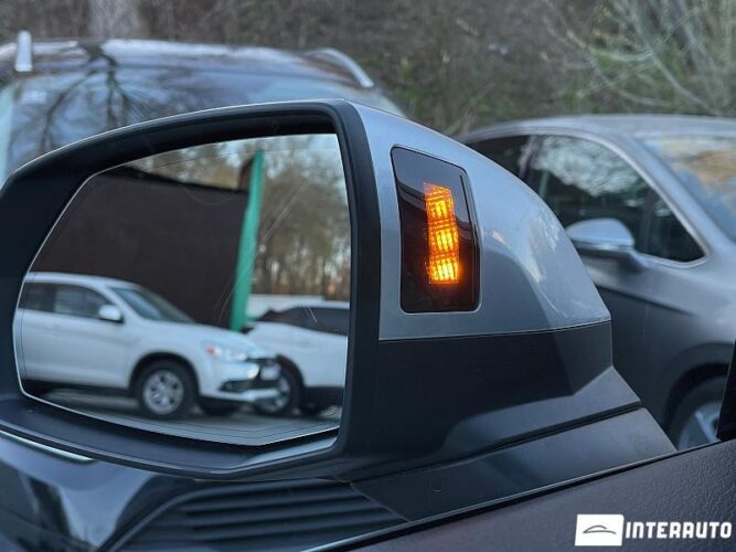 Audi Q5 43 interauto-car