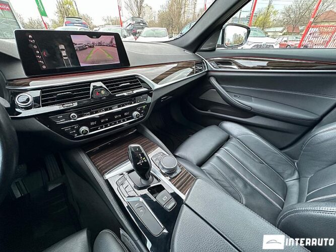 BMW 530e 55 interauto-car