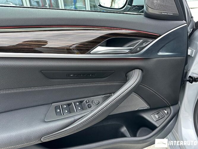 BMW 530e 45 interauto-car