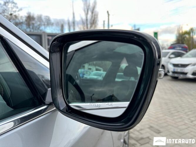 BMW 530e 43 interauto-car