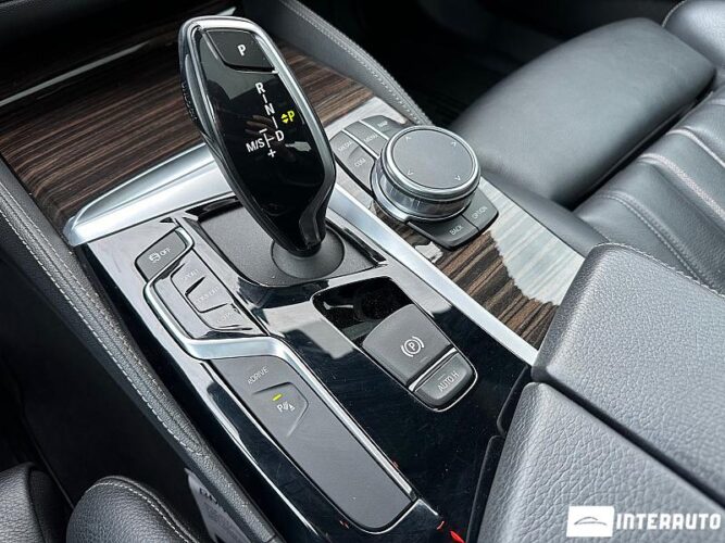 BMW 530e 53 interauto-car