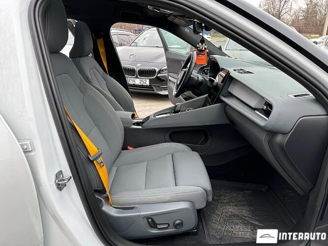 Volvo Polestar 2 44 interauto-car
