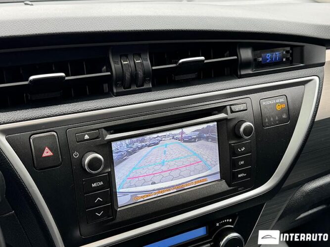 Toyota Auris 41 interauto-car