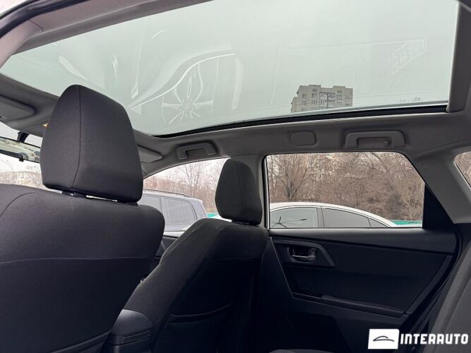 Toyota Auris 49 interauto-car