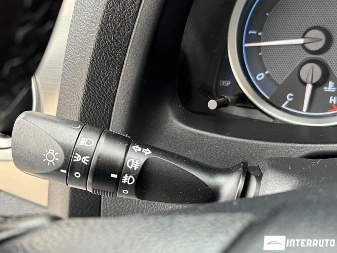 Toyota Auris 46 interauto-car