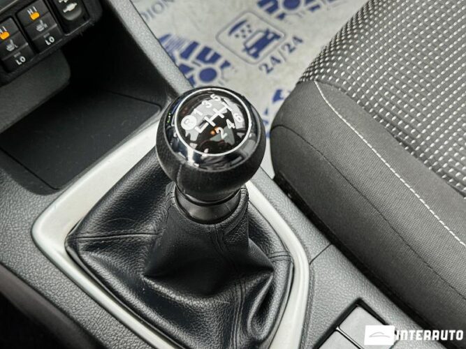 Toyota Auris 43 interauto-car