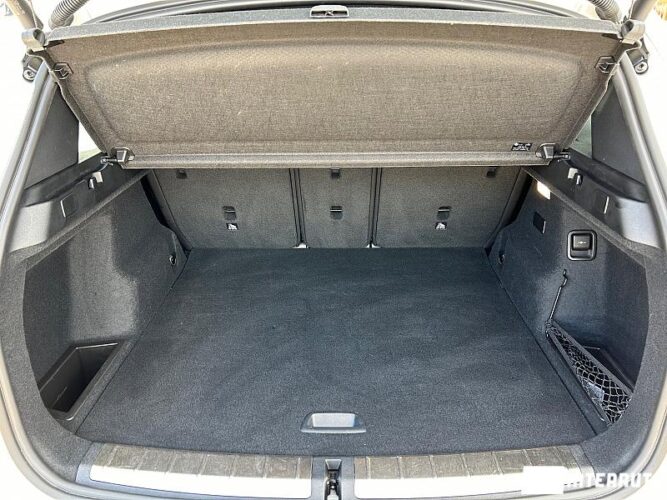 BMW X1 2.5e 48 interauto-car