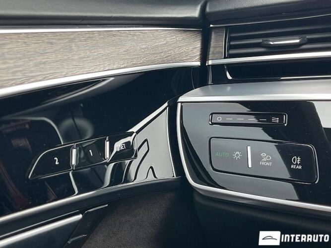 Audi A8 55 interauto-car