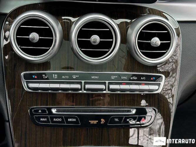 Mercedes GLC 300 42 interauto-car